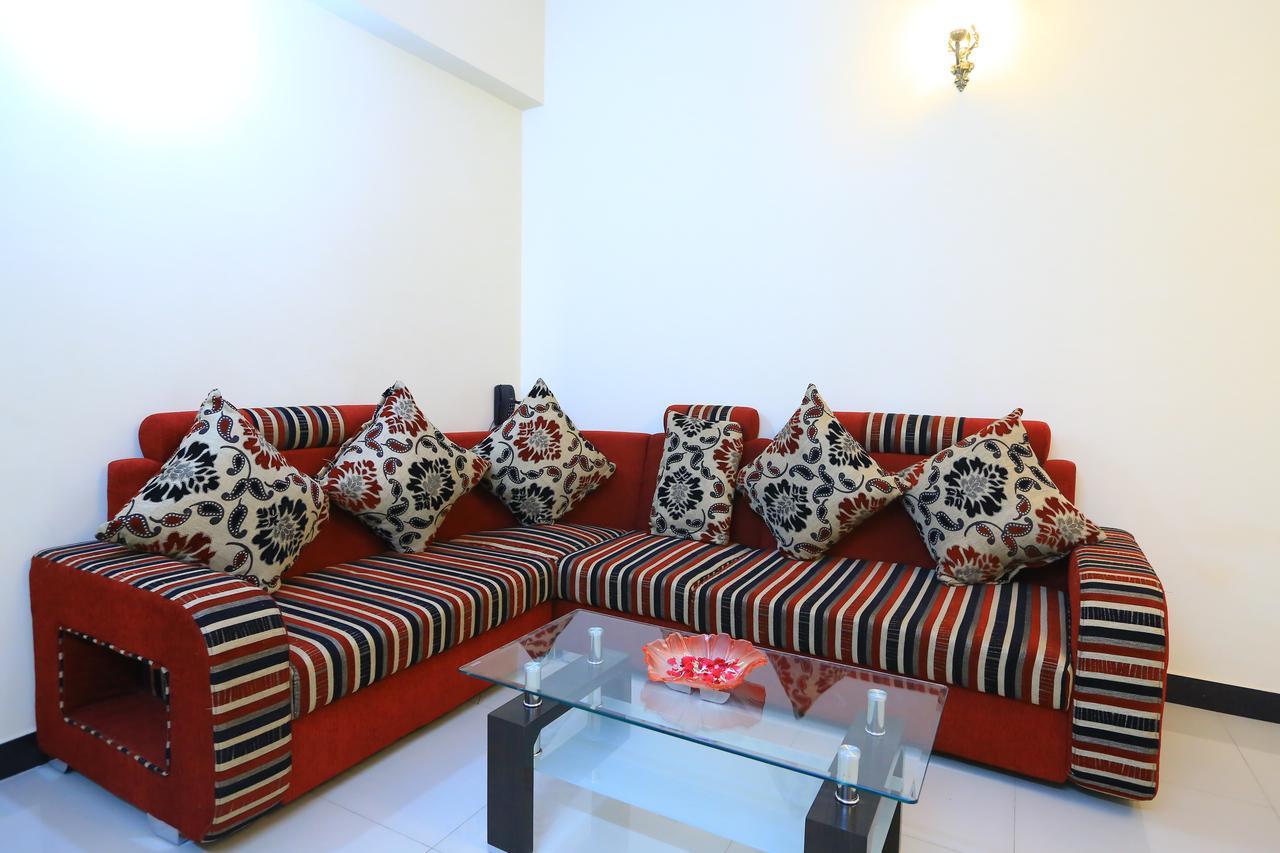 Oyo 2916 Apartment Queens Castle Bangalore Exterior foto