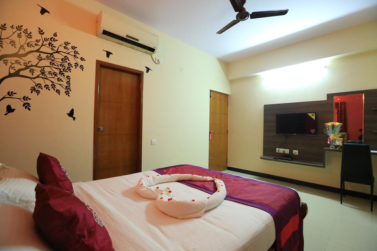 Oyo 2916 Apartment Queens Castle Bangalore Exterior foto