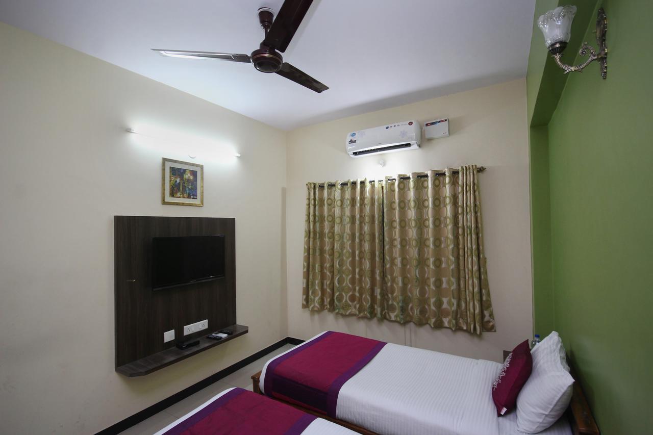 Oyo 2916 Apartment Queens Castle Bangalore Exterior foto