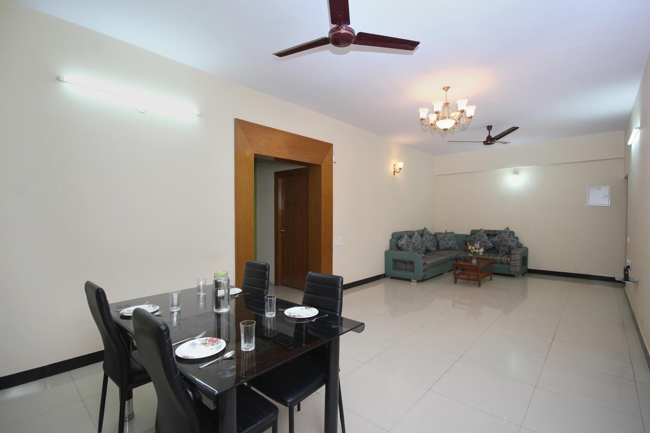 Oyo 2916 Apartment Queens Castle Bangalore Exterior foto